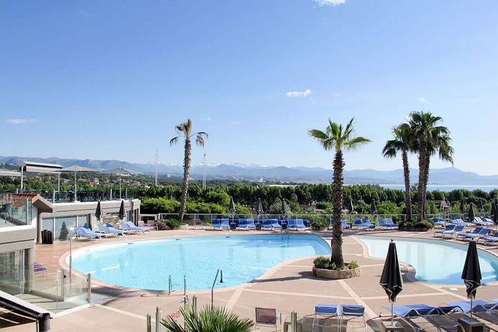 Gîte pour 2 personnes, avec jardin et piscine dans Thalazur