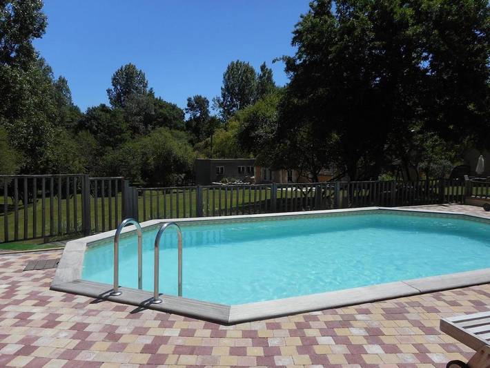 Location de vacances pour 4 personnes, avec vue ainsi que piscine et jardin, animaux acceptés à Savigné-sous-le-Lude - 2