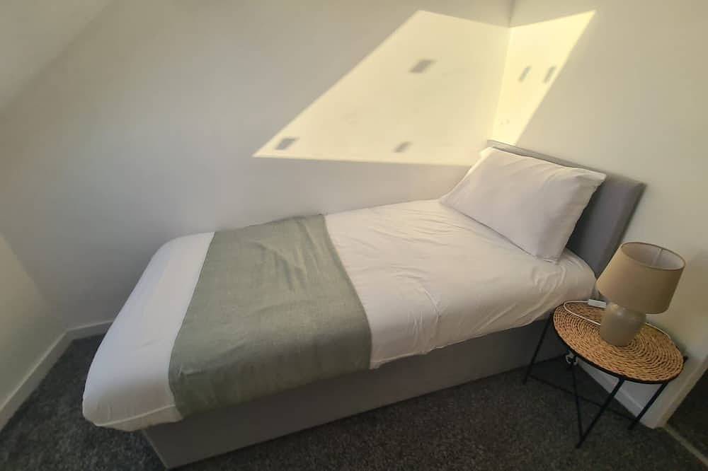 Lovely four bed Roker house in Roker, Sunderland