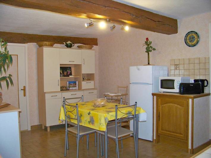 Location de vacances pour 7 personnes, avec vue et terrasse à Ambierle - 2