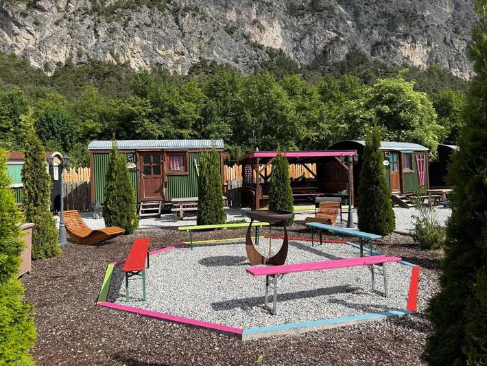 Camping für 5 Personen, mit Terrasse und Garten sowie Ausblick in Tirol - 3