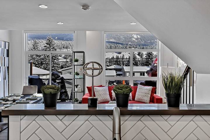 Holiday rental for 15 people, with balcony in Canmore