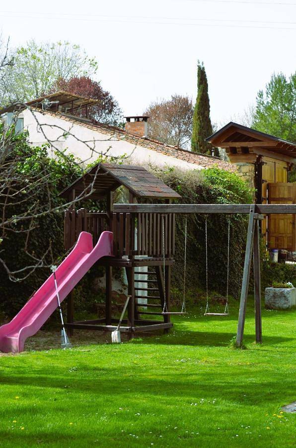 Chalet para 10 personas, con jardín además de piscina y vistas, Se admiten mascotas en Comarca de Segovia - 3