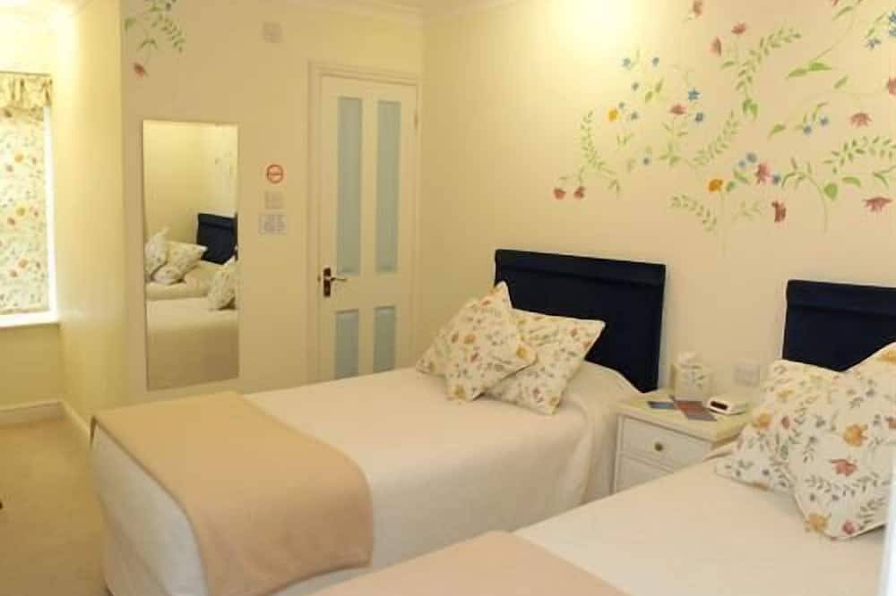 Twin room at Little Bullocks Farm in Essex