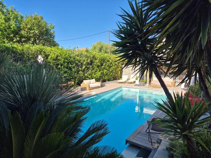 Chambre d’hôte pour 2 personnes, avec jacuzzi et piscine ainsi que sauna et jardin, animaux acceptés