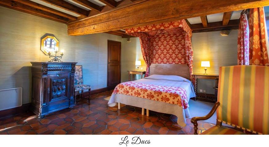 Hôtel pour 2 personnes, avec jardin ainsi que vue et terrasse à Pérouges - 2