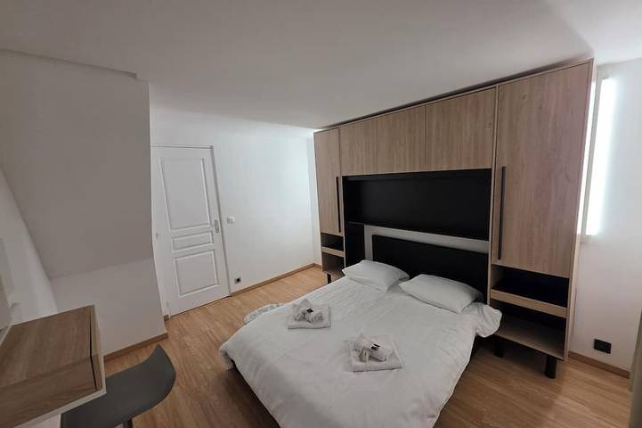 Fully equipped townhouse in Argenteuil, Val-d'Oise