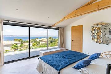 Villa pour 8 Personnes dans La Madrague, Hyeres, Photo 1