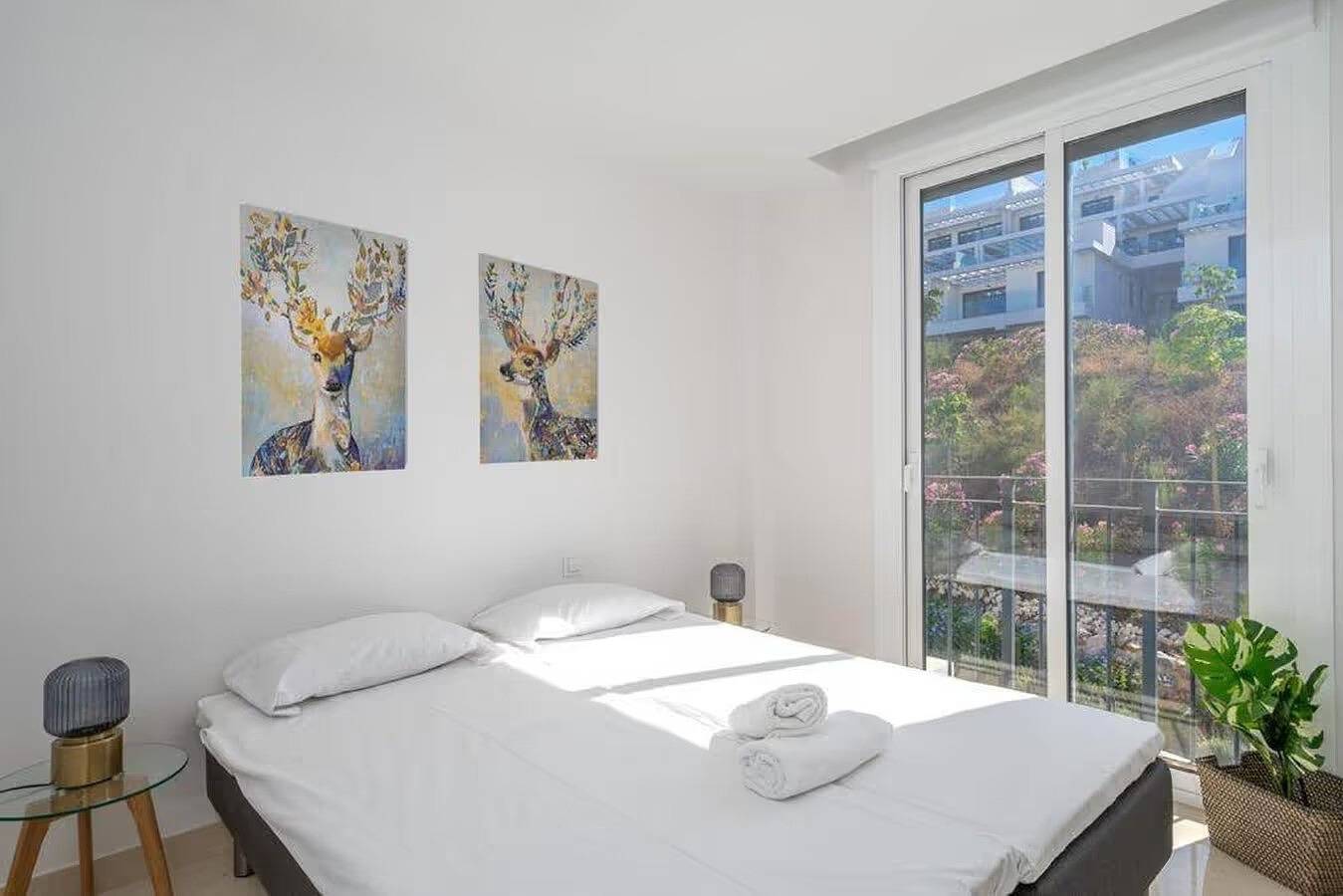 Hel leilighet, Holiday Apartment "Penthouse Banderas" near Beach with Private Pool & Wi-Fi in La Cala de Mijas, Mijas