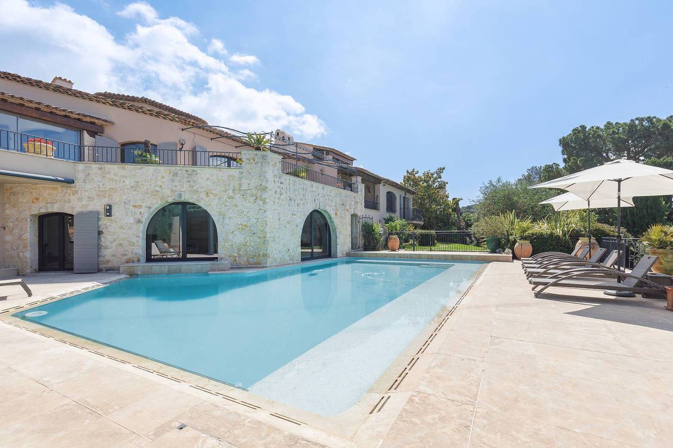 Appartement de vacances entier, Votre coin de paradis avec piscine de rêve sur les collines de Mougins. in Mougins, Côte méditerranéenne (France)
