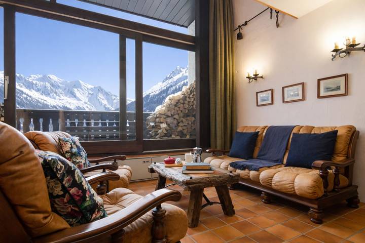 Les Soldanelles Cozy Alpine Apartment in Chamonix | Ski Access & Mountain Views in Les Grandes Montets, Chamonix-Mont-Blanc