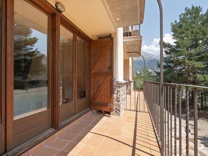 Apartamento entero, Apartment in Villanúa, Pirineo Aragonés
