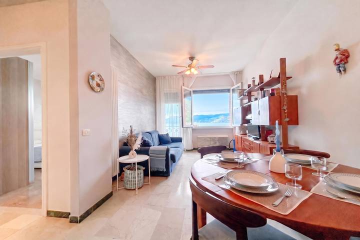 Appartamento intero, Torre Sea-View Apartment in Lido di Torre del Mare, Bergeggi