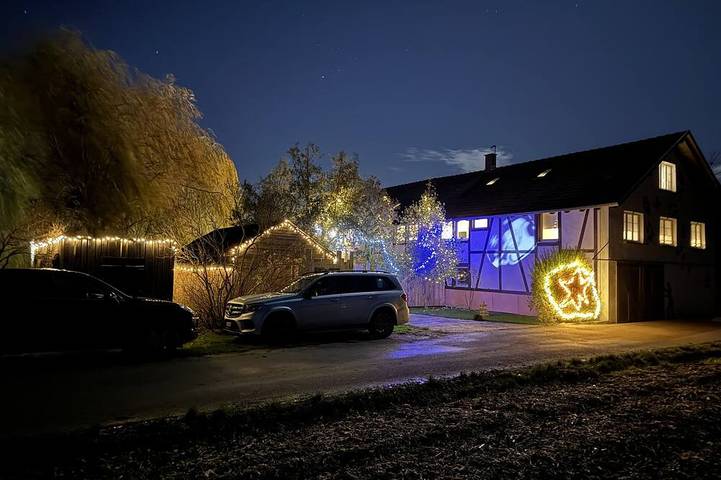 Location de vacances pour 24 personnes, avec Balcon et Jacuzzi ainsi que Jardin et Sauna à Furdenheim