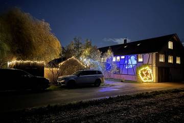 Villa pour 24 personnes, avec sauna ainsi que jardin et jacuzzi à Furdenheim