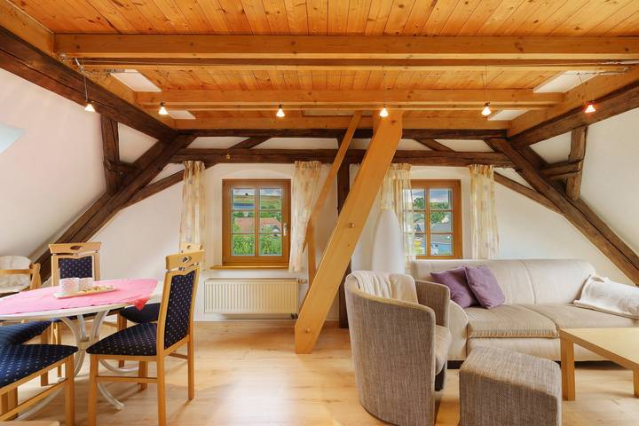 Apartamento entero, Apartamento 'Gutshof Lesch - Ferienwohnung 2' con jardín privado y Wi-Fi in Euba, Chemnitz