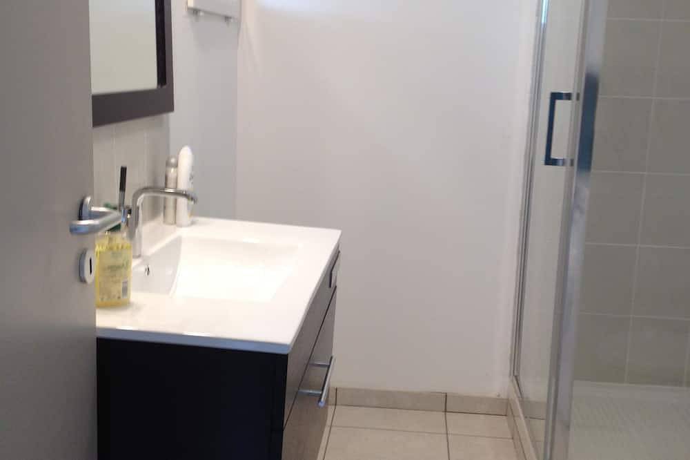 3 Star Chalet Refurbished in 2014 with Private Garden located in Canouville in Canouville, Région de Dieppe