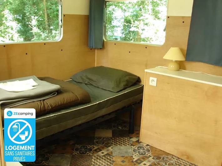Camping, avec Terrasse en Indre-et-Loire - 2