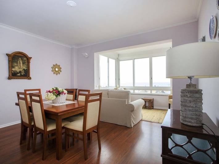 Apartamento de férias para 5 pessoas, com Vista para o mar e Varanda/Terraço em Estoril