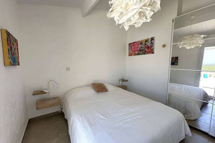 Location de vacances pour 4 personnes, avec Piscine à La Londe-les-Maures - 2