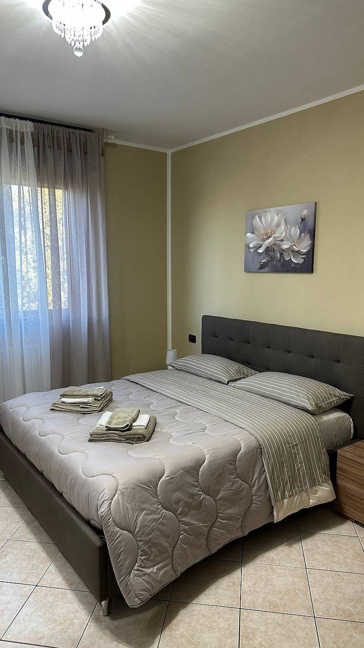 Entire apartment, Apartment 'Ely' with Private Terrace, Wi-Fi and Air Conditioning in Pioltello, Milan Province