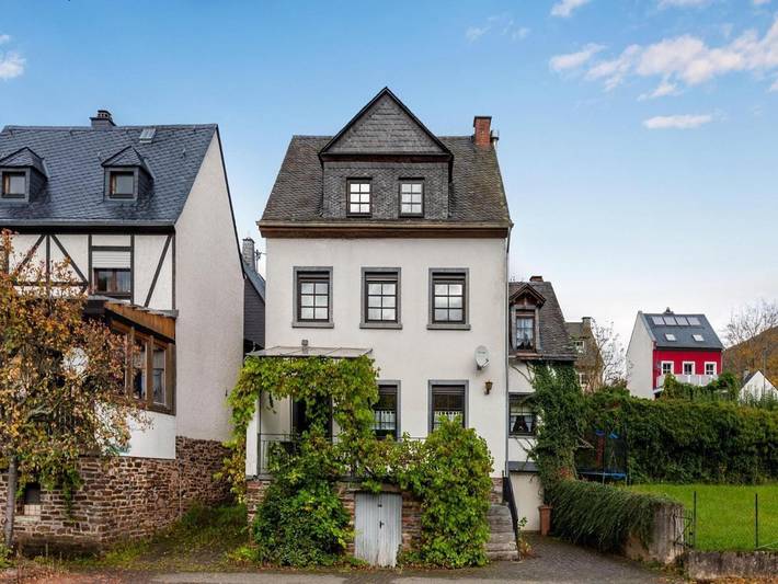 Ferienhaus für 10 Personen, mit Balkon und Garten sowie Seeblick
