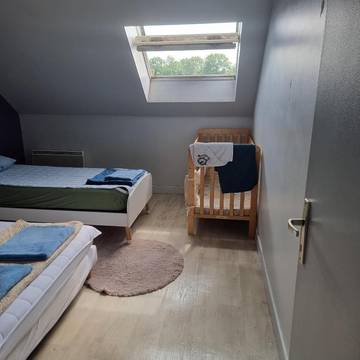 Gîte pour 5 personnes, avec vue et terrasse, animaux acceptés dans Précy-sur-Marne