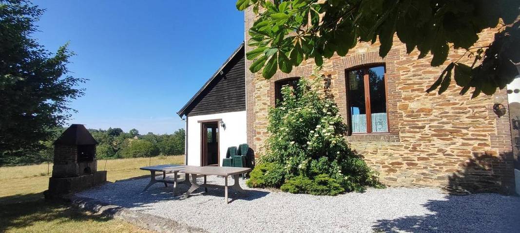 Location de vacances pour 15 personnes, avec terrasse à Brognon - 2