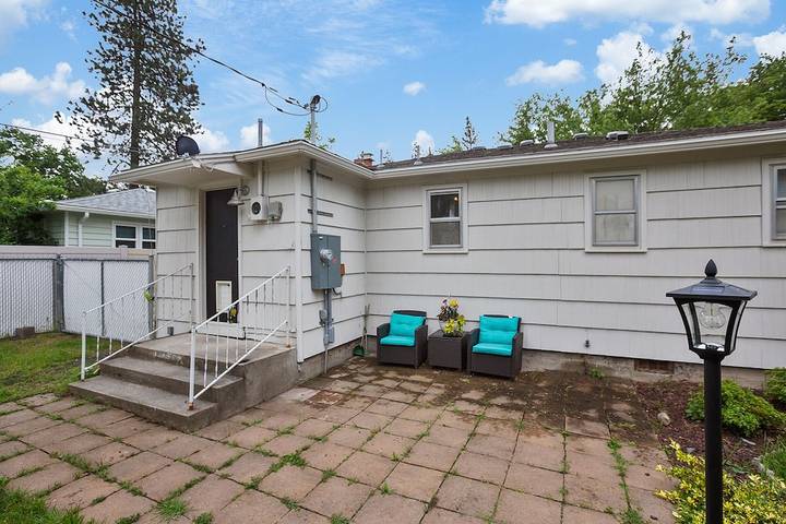 Vacation rental for 4 people, with terrace and yard in Spokane