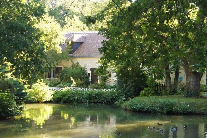 Gîte pour 6 personnes, avec terrasse et jardin