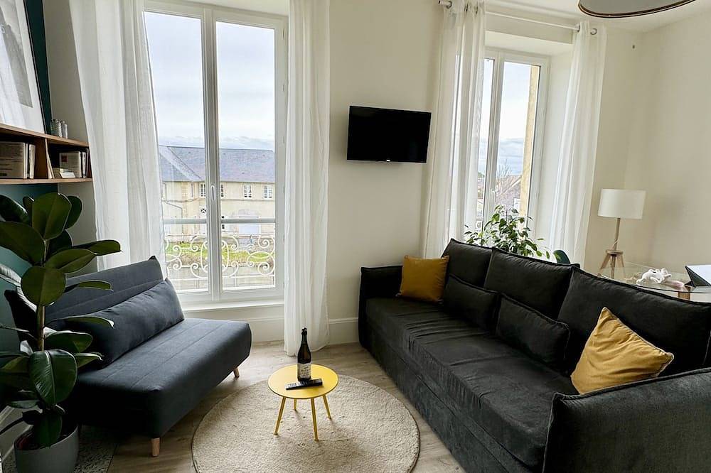 Appartement entier, Waterfront Studio at Gold Beach, Sea View, Private Parking in Asnelles, Côte de Nacre