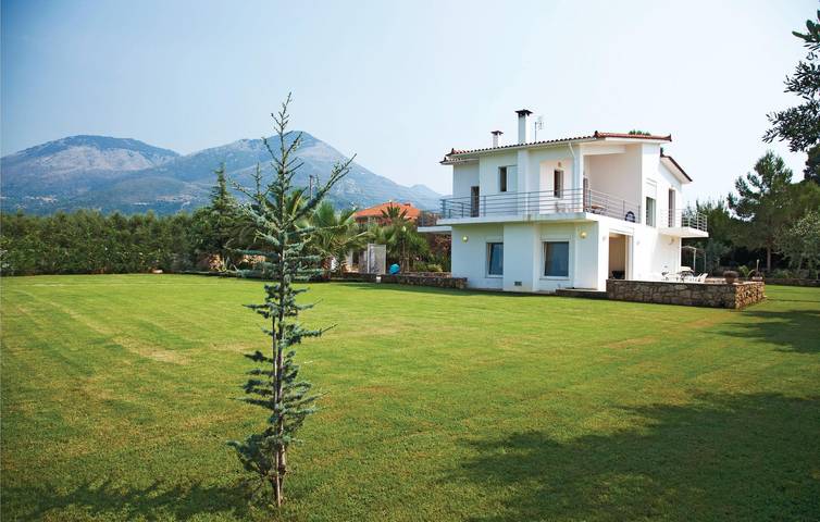 Ferienhaus für 8 Personen, mit Terrasse in Kyparissia