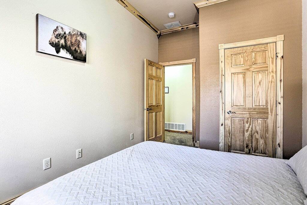 Spacious Terry Peak Cabin < 1 Mi to Ski Lift in Black Hills