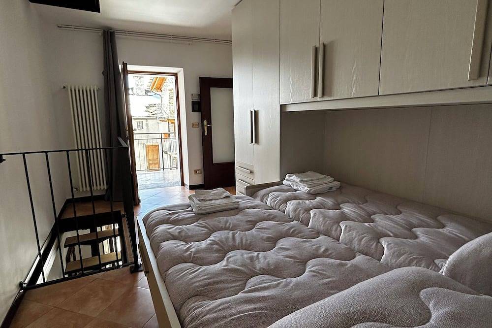Ganze Wohnung, Cozy mountain house, surrounded by unspoiled nature in Frassinetto, Canavese