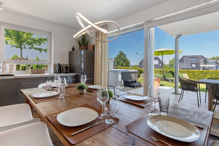 Ferienhaus für 8 Personen, mit Whirlpool und Garten sowie Sauna in Göhren-Lebbin - 2