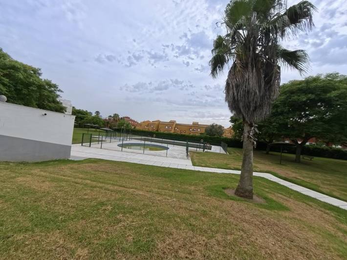 Ganze Ferienwohnung, Ferienwohnung für 8 Personen mit Garten in Costa Ballena, Rota