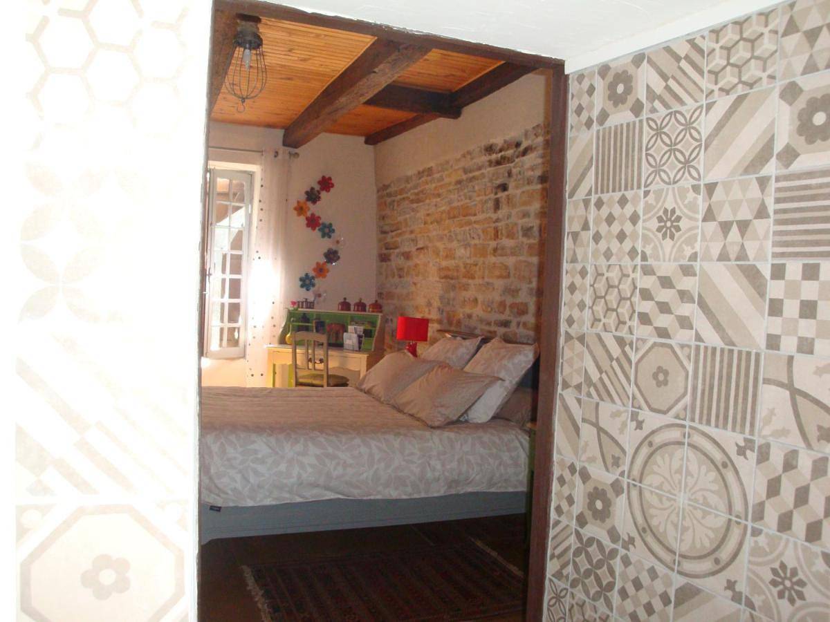 Single Room with Garden View in Cordes-sur-Ciel, Région d'Albi