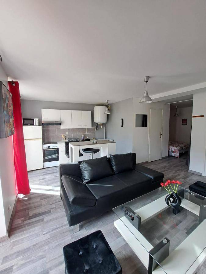 Gîte pour 4 personnes, avec balcon et vue dans Argis