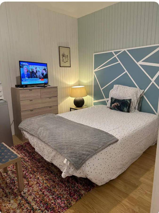 Appartement de vacances entier, Double Room with Private Bathroom in Châteaubriant, Région de Châteaubriant