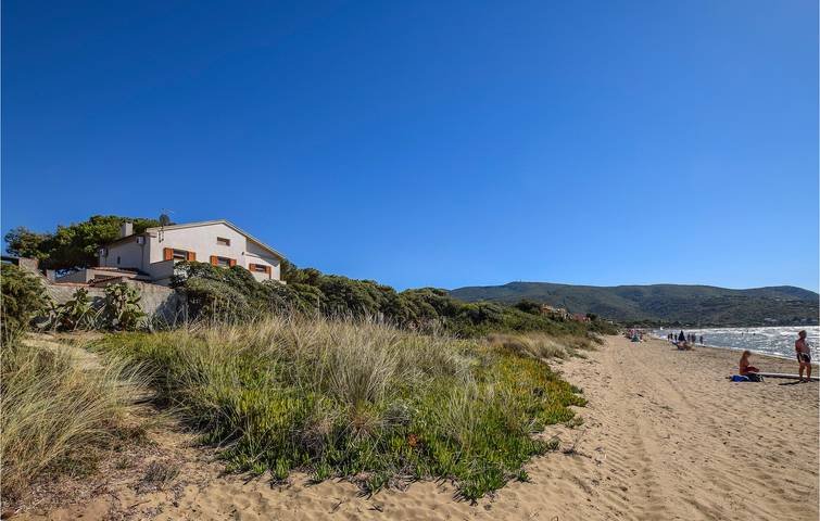 Casa vacanza per 8 persone, con Terrazza ad Orbetello