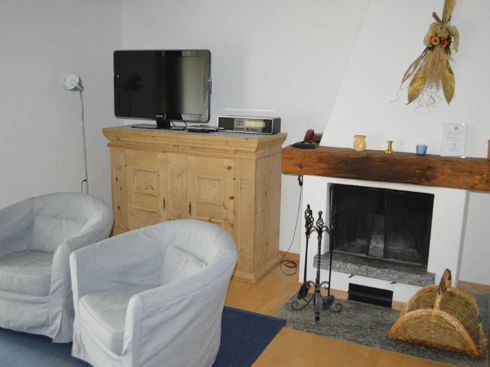 Ganze Wohnung, Residenz La Mora 26 in La Punt-Chamues-ch, Sankt Moritz