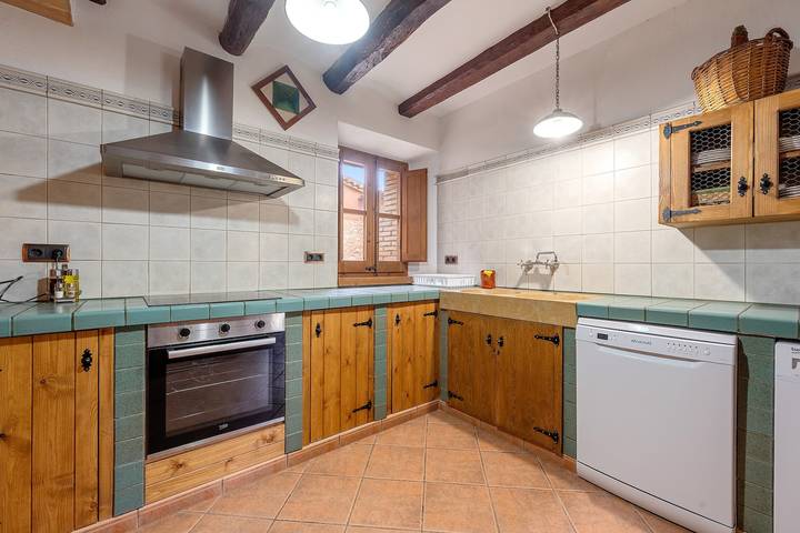Rural House 'Mas Colom-Can Cruset' with Mountain Views, Private Pool & Wi-Fi in Torrelles de Foix, Barcelona inland