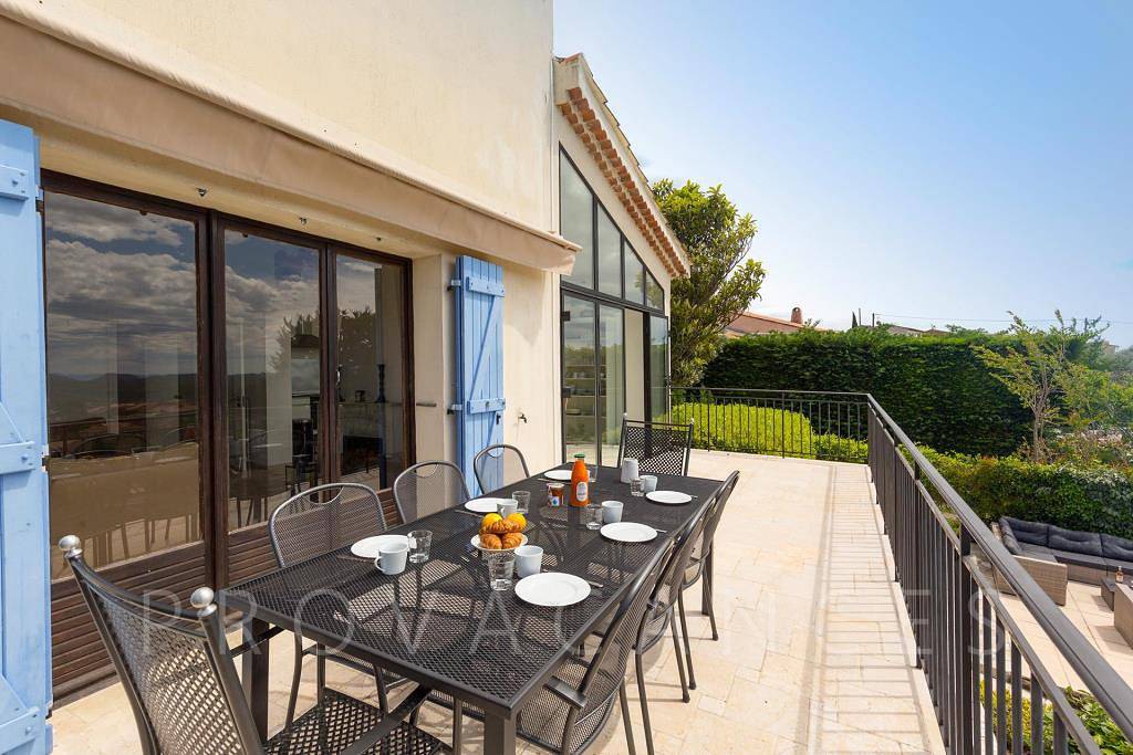 Charming holiday house with pool and stunning views in Montauroux in Montauroux, Region de Draguignan