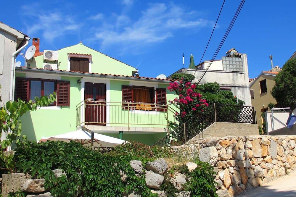 Ganze Wohnung, 2-Zimmer-Ferienwohnung mit Terrasse Cunski, Losinj in Cunski, Lošinj (Kvarner Bucht)