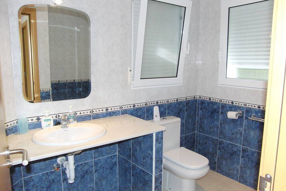 Detached villa with garden and communal pool in La Sella, Pedreguer