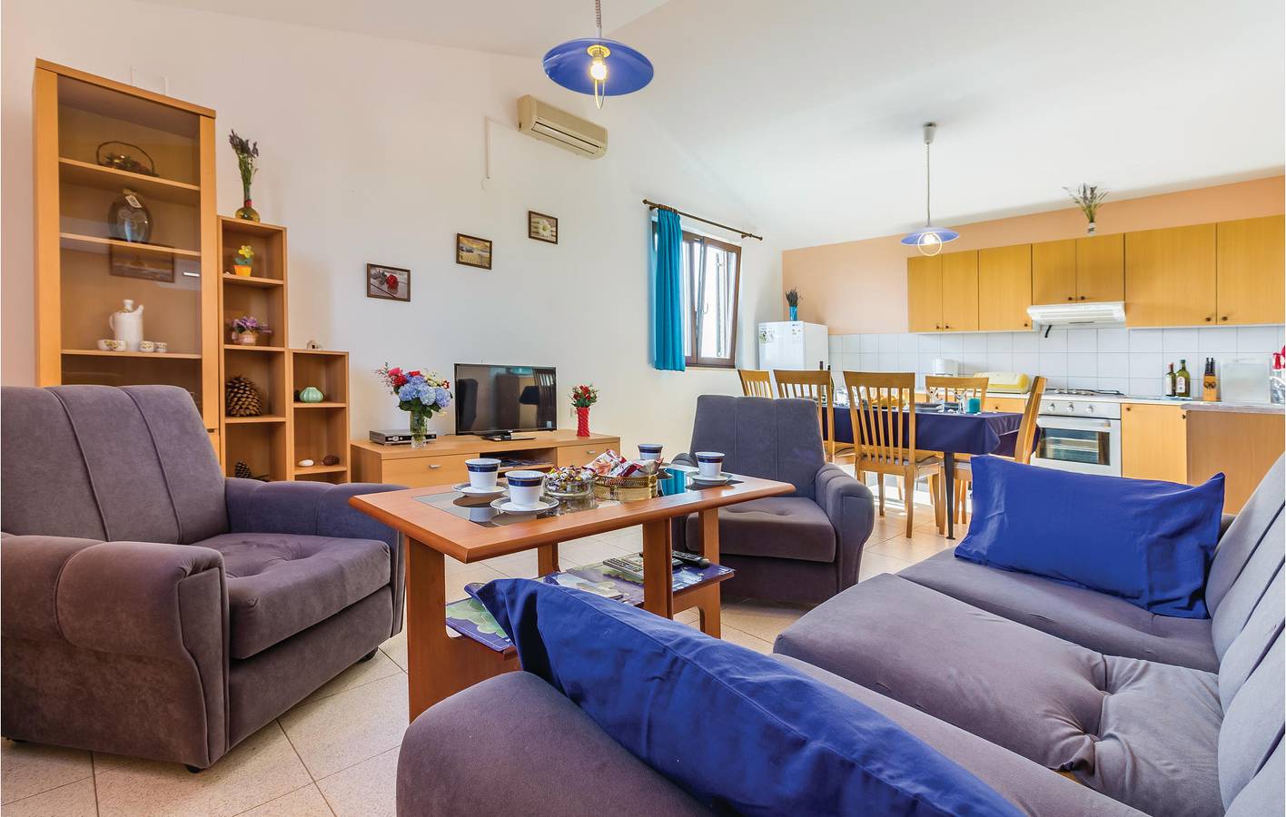 Ganze Ferienwohnung, Ferienwohnung für 4 Personen mit Terrasse in Vinkuran, Südküste Istrien