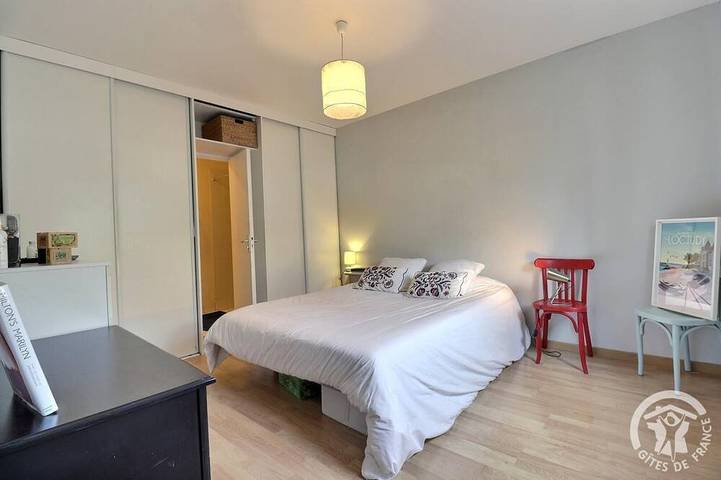 Location de vacances pour 10 personnes, avec terrasse ainsi que jacuzzi et jardin à Thorigné-Fouillard - 2