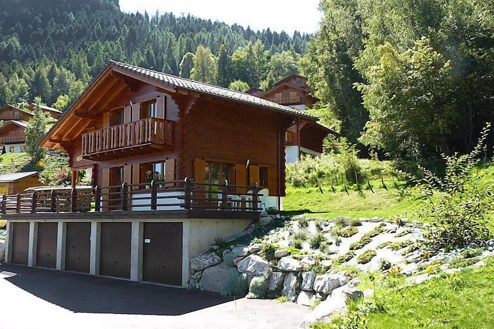 Escapade by Interhome in Ovronnaz, Chamoson