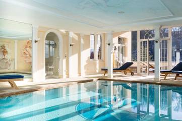 Villa mit pool für 15 Personen, mit Sauna und Pool sowie Garten und Ausblick in Österreich