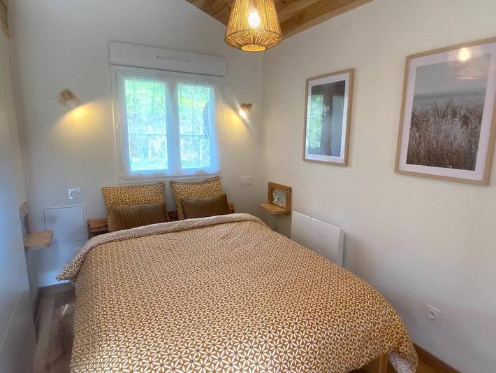 Location de vacances pour 2 personnes, avec terrasse ainsi que vue et jardin à Ouzous - 3